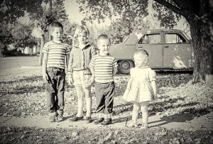 Restored photo memory of Rulon & Geraldine's children in October 1962 while living in American Fork, Utah.